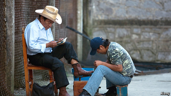 arriba-98-foto-signo-de-pesos-mexicanos-y-d-lares-mirada-tensa