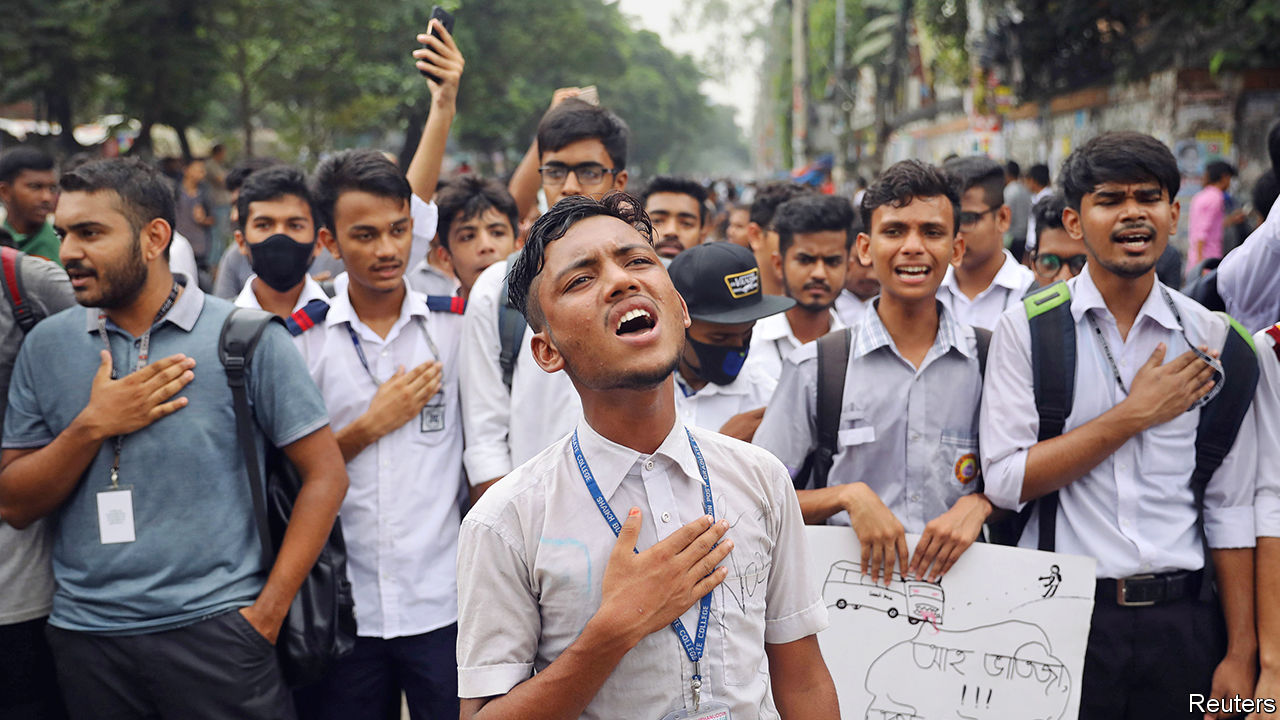Why Bangladeshi students held up traffic - School-age vigilantes